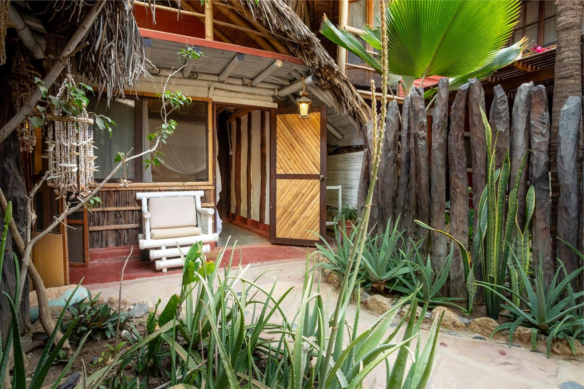 La Maison Eco House & Yoga Mancora Bagian luar foto